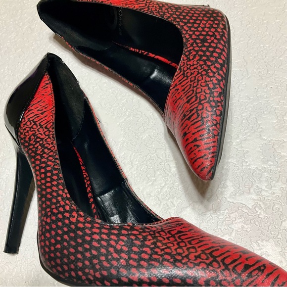 Guess Felisity Women’s Leather Red Black Heels/Stiletto 8M - Picture 2 of 8